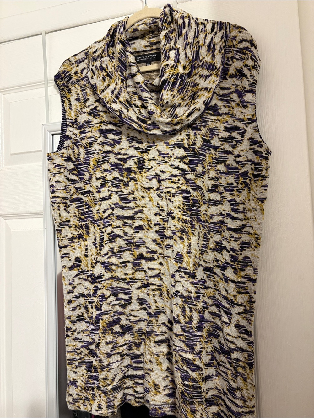 Jones New York Sleeveless Cowl Neck Patterned Top Cream, Navy, Mustard Size 2X